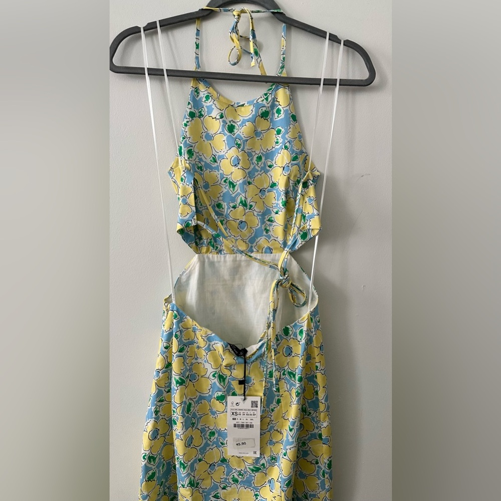 NWT Cut Out Floral Print Dress Size XS - Picture 3 of 9